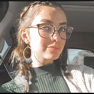 Meet your Posher, Madison